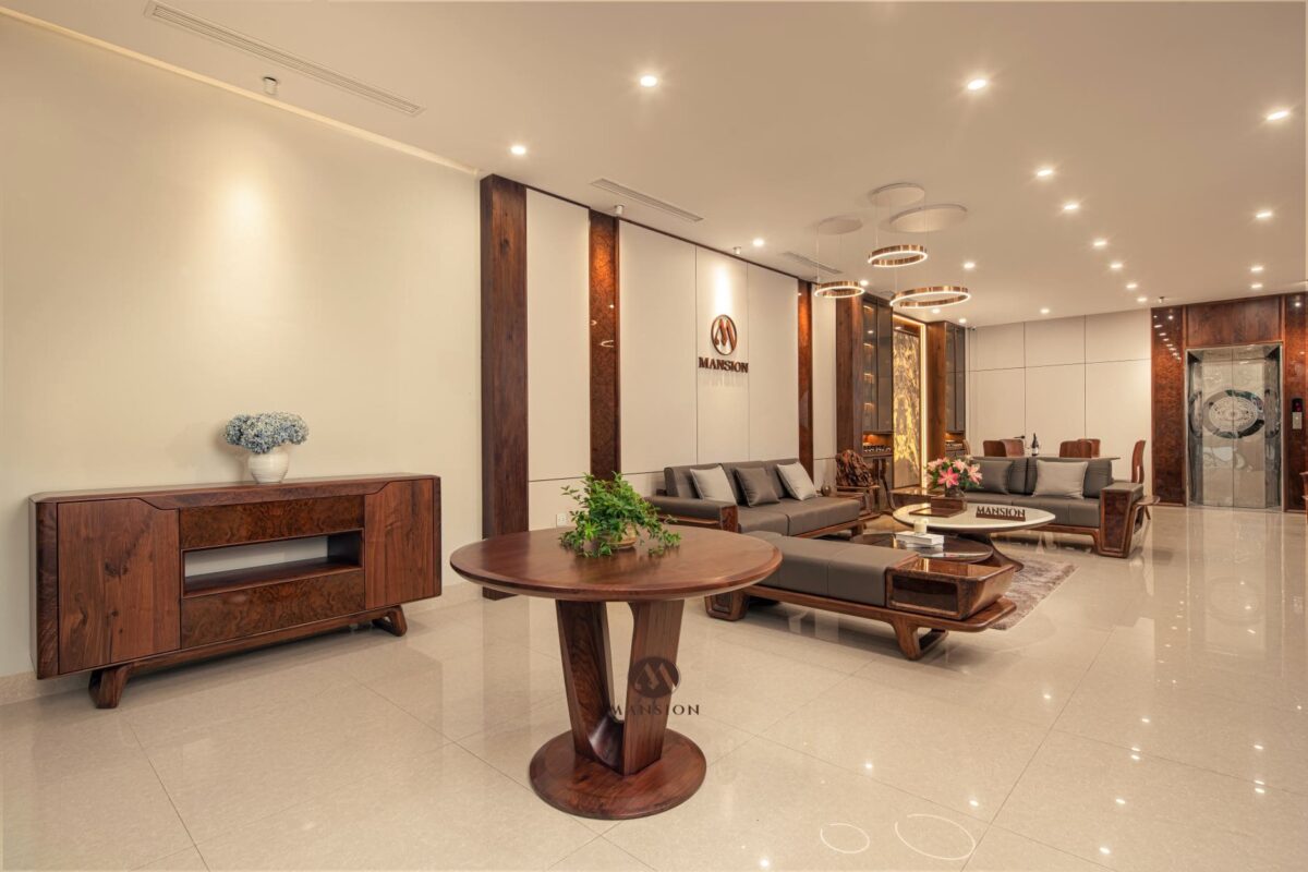 Sofa gỗ óc chó tại Showroom Mansion