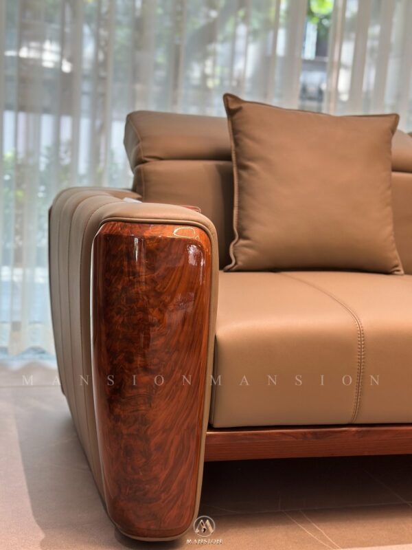 Showroom gỗ óc chó cao cấp tại Hà Nội Mansion – Không gian nội thất đẳng cấp