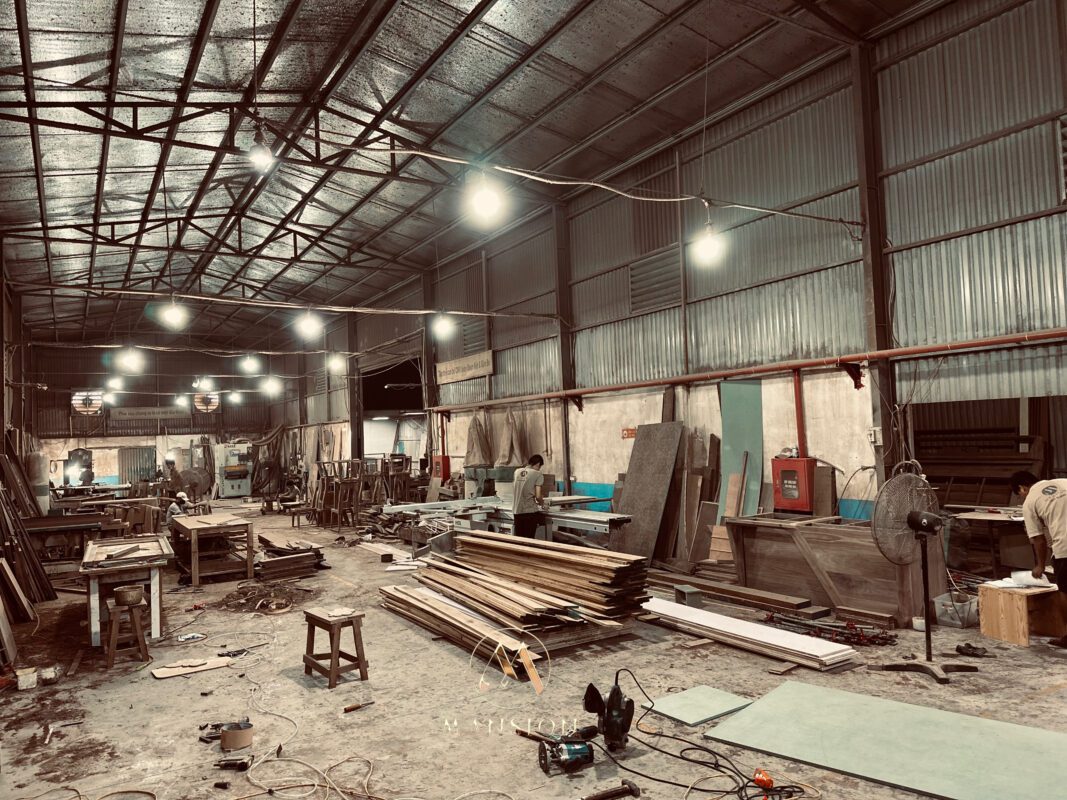 Xưởng sản xuất nội thất gỗ óc chó Mansion tại Hà Nội