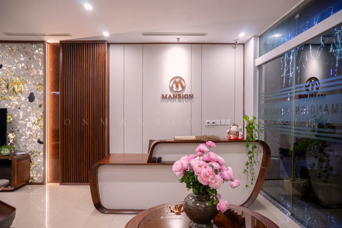 Showroom nội thất gỗ óc chó Mansion tầng 1 phòng khách bếp hiện đại - ảnh 06