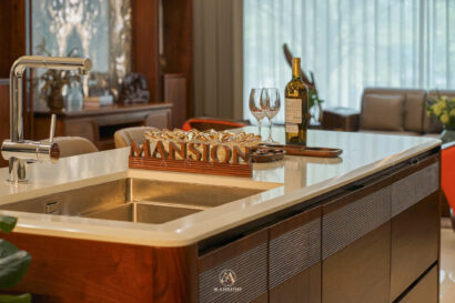 Showroom nội thất gỗ óc chó Mansion tầng 2 phòng ăn Quiet Luxury - ảnh 13